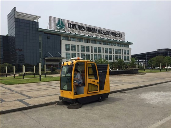 圣倍諾工廠掃地機