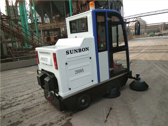 為什么市場上駕駛式掃地機價格差異很大 為什么市場上駕駛式掃地機價格差異很大