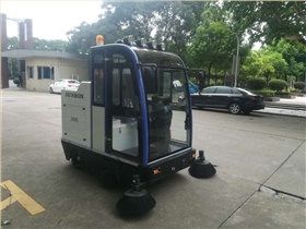 掃地車選擇質(zhì)量比價格更重要 掃地車選擇質(zhì)量比價格更重要
