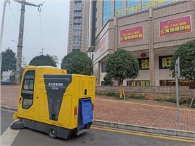 全封閉掃地車進駐湖南某物業 全封閉掃地車進駐湖南某物業