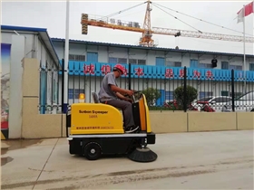 圣倍諾電動掃地機獲河南建筑工地歡迎 圣倍諾電動掃地機獲河南建筑工地歡迎