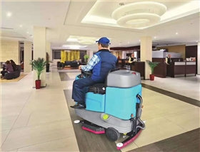 電動(dòng)洗地機(jī)疫情期間需要做的五個(gè)步驟