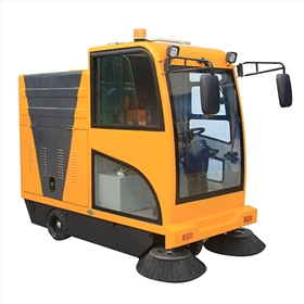 全封閉電動駕駛掃地車