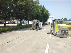 為什么物業公司使用電動清掃車清潔？