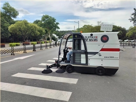 電動(dòng)清掃車適合物業(yè)公司在地下停車場(chǎng)和社區(qū)道路上使用