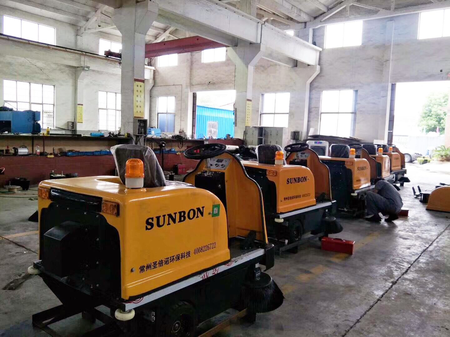 電動掃地機1400客戶案例—河北衡水某塑膠廠 電動掃地機1400客戶案例—河北衡水某塑膠廠