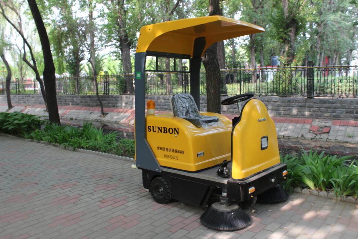 小型電動掃地車在市政環衛有哪些作用 小型電動掃地車在市政環衛有哪些作用