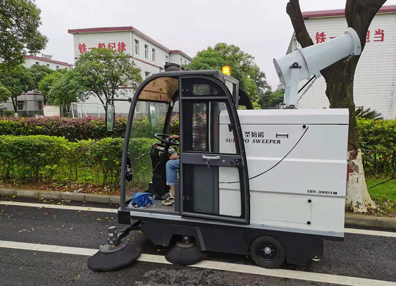 2000AW電動掃地車順利交付廣東桂林某部隊(duì)