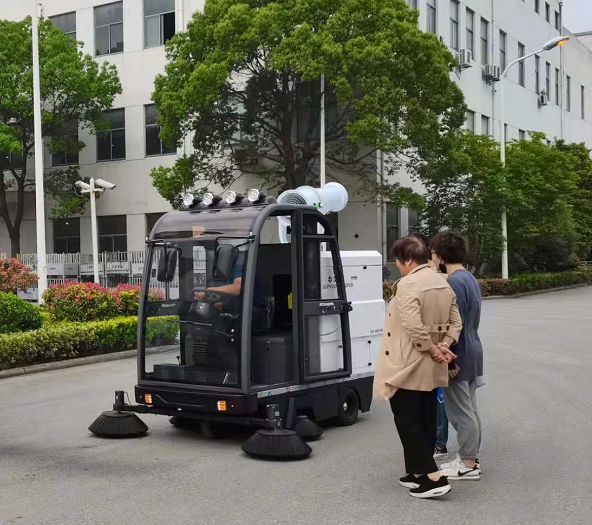 小型掃地機