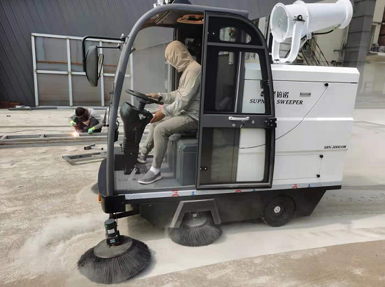 2000AW電動(dòng)掃地車進(jìn)駐河北霸州某礦業(yè)公司