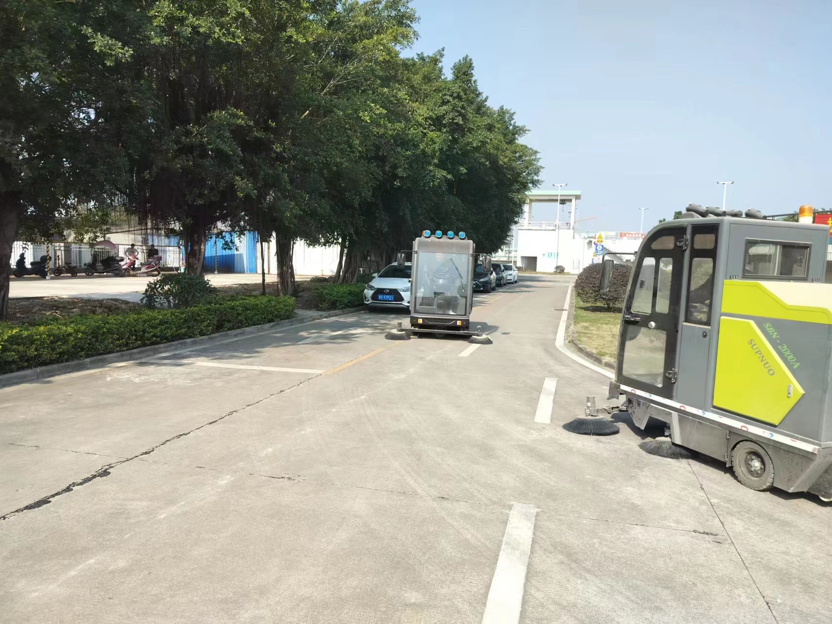 物業社區應該如何選擇電動清掃車呢？