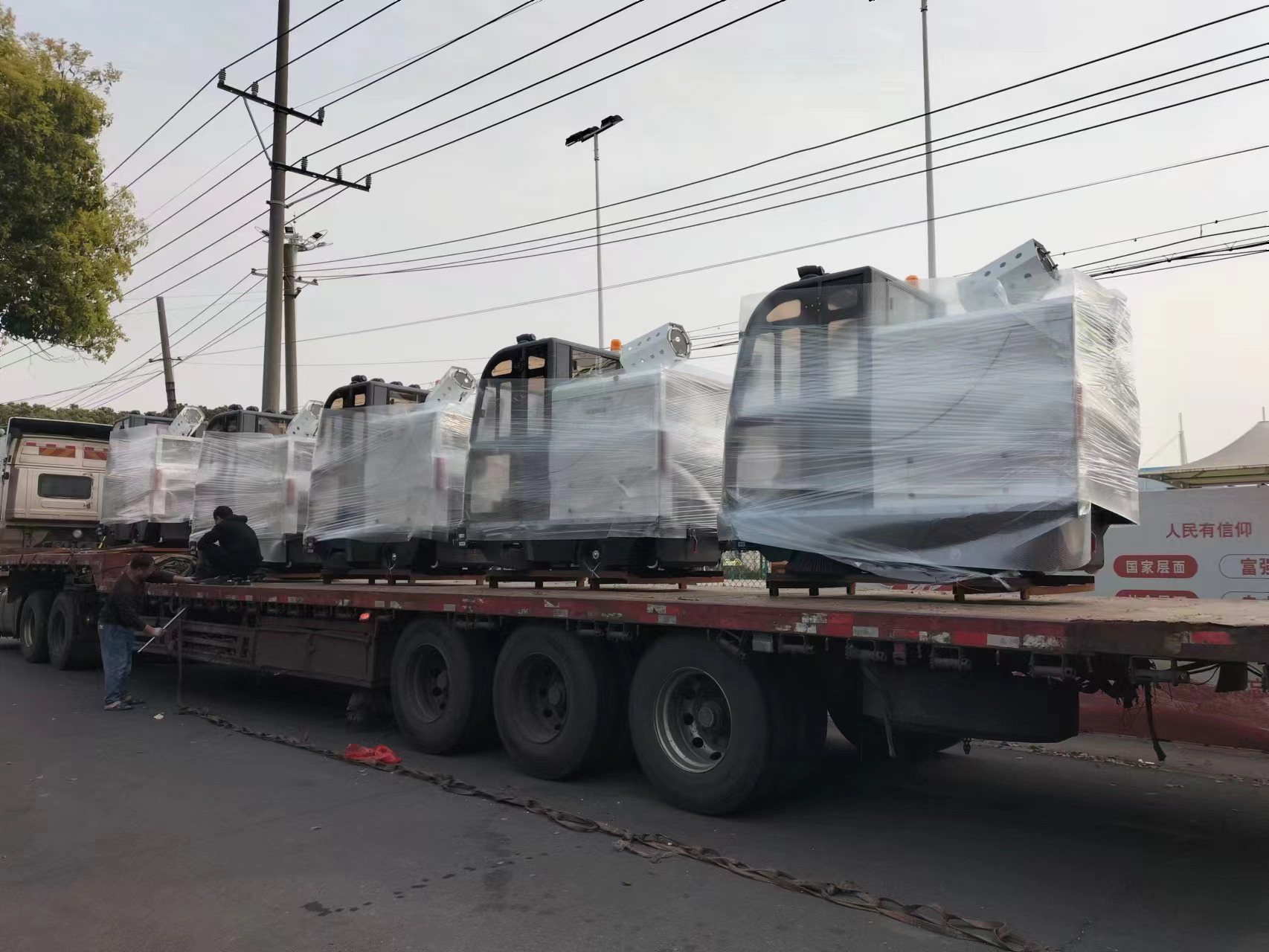 擁抱科技清潔，電動(dòng)掃地機(jī)給工廠帶來革命性變化