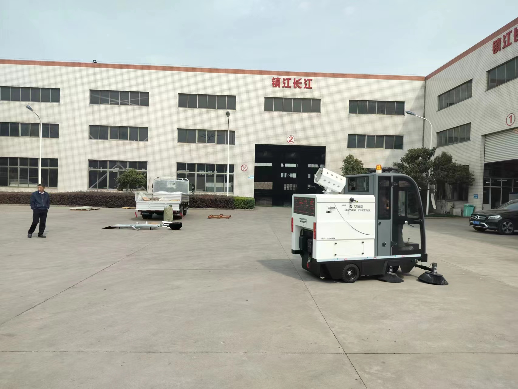 電動駕駛掃地車：環保與高效的完美結合 