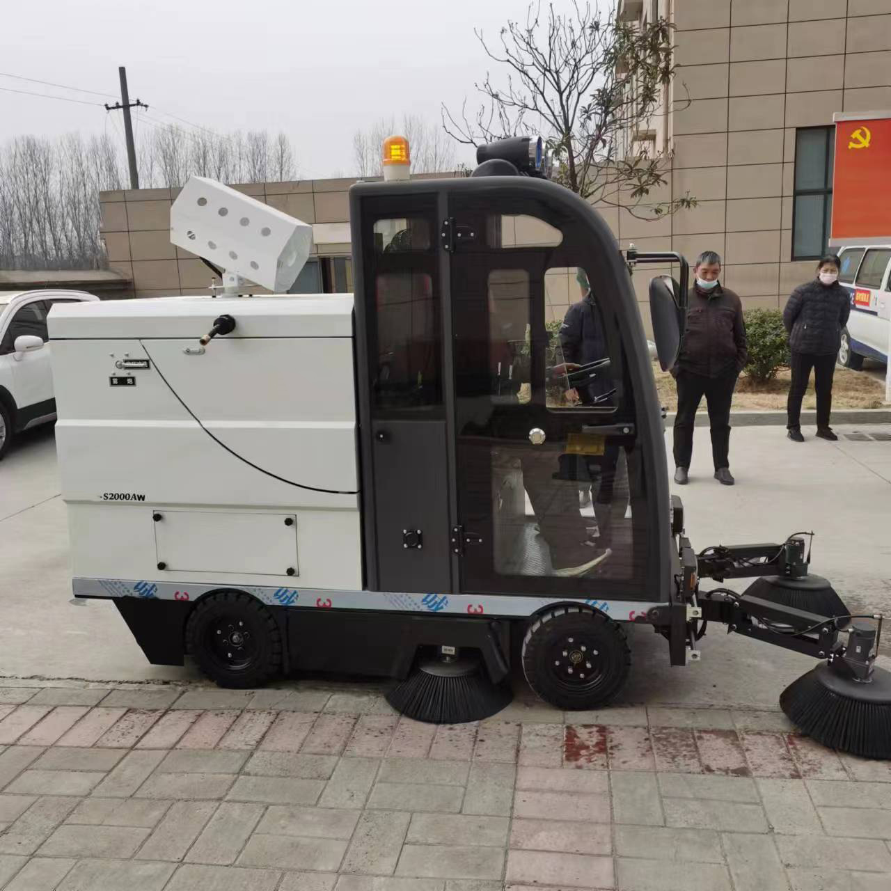 掃地車(chē)：解放你的雙手，讓生活更輕松