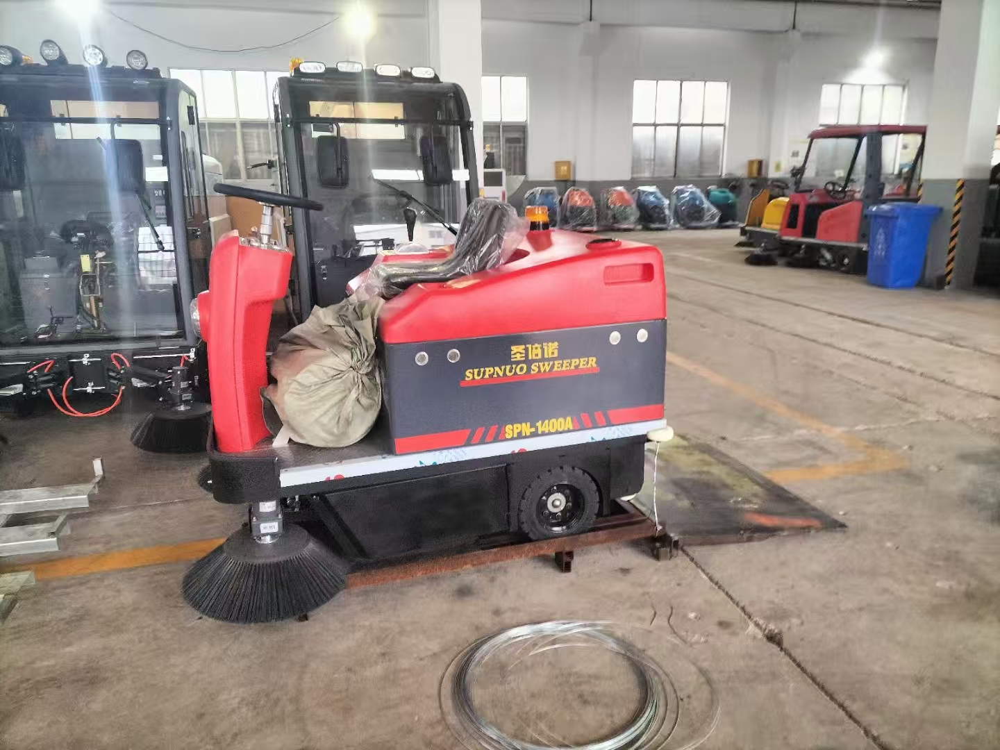 高雄校園清潔新革命:零排放清掃機打造綠色環境 高雄校園清潔新革命:零排放清掃機打造綠色環境