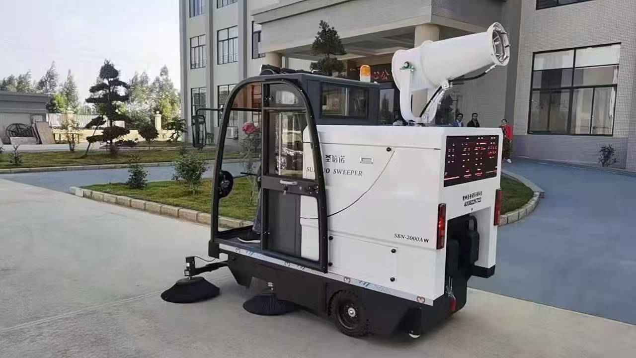 汽車制造廠電動(dòng)掃地車提升清潔效率，降低人工成本